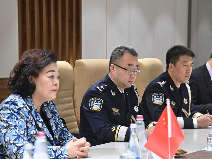 Посольство Китая оказало техническую помощь милиционерам Кыргызстана