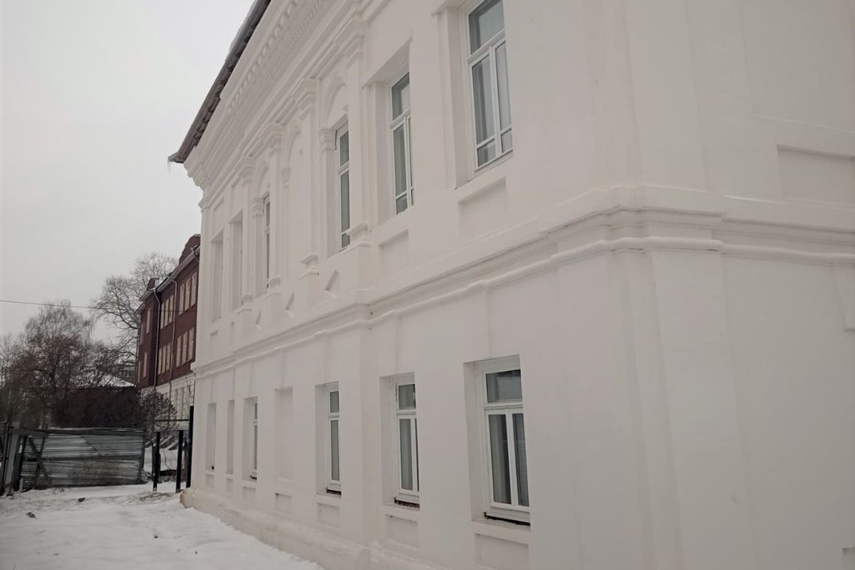 В Костроме реставрируют памятник 19 века