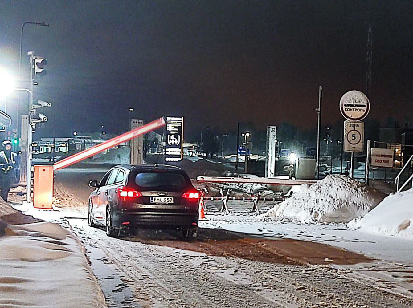 Финляндия открыла два погранперехода на границе с Россией: поехали