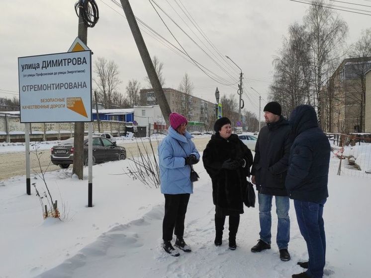 Надежда Щербакова вместе с представителями органов власти оценили комплексный ремонт улицы Димитрова в городе Костроме