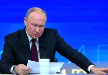 Красноярцы следят за ходом прямой линии президента Владимира Путина