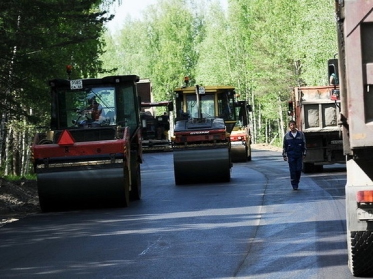 Евгений Куйвашев дополнительно направил 273 млн рублей на ремонт дорог
