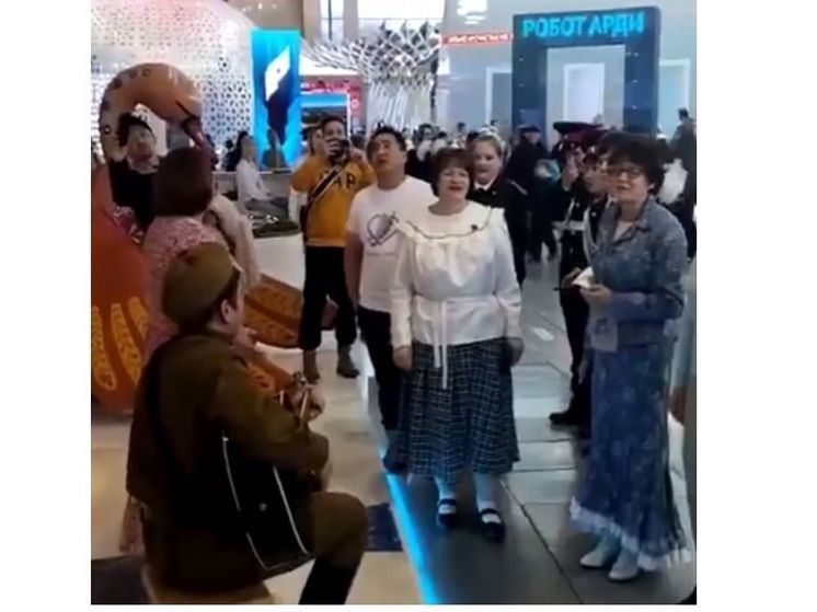 На Смоленском стенде выставки Россия вновь прозвучала знаменитая «Катюша»