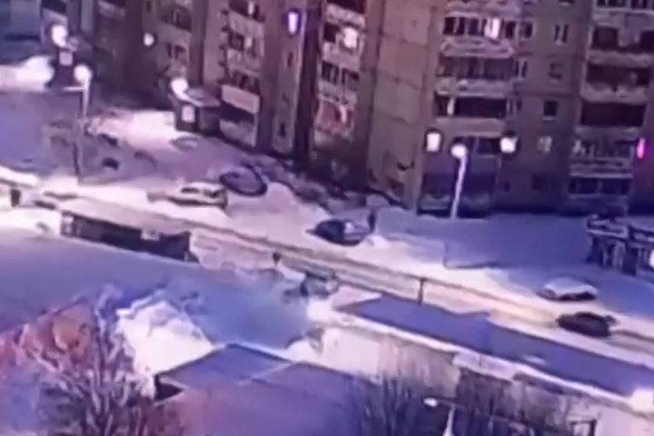 Разыскивается автоледи, которая сбила девушку в Петрозаводске и не сообщила о ДТП
