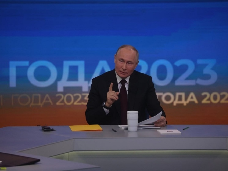 Путин сообщил, что идут переговоры по журналисту WSJ, задержанному в Екатеринбурге