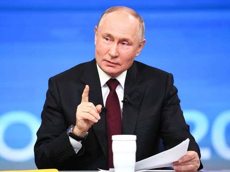 Владимир Путин ответил на вопрос журналистки об омской трассе