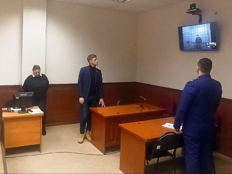 Свердловский суд оставил под стражей авторитетного коммерсанта Фартового