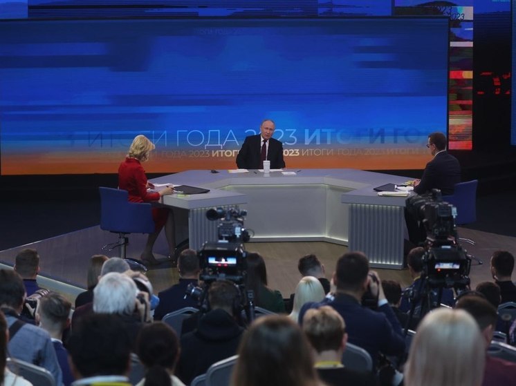 Владимир Путин анонсировал отмену банковской комиссии за оплату ЖКХ для пенсионеров