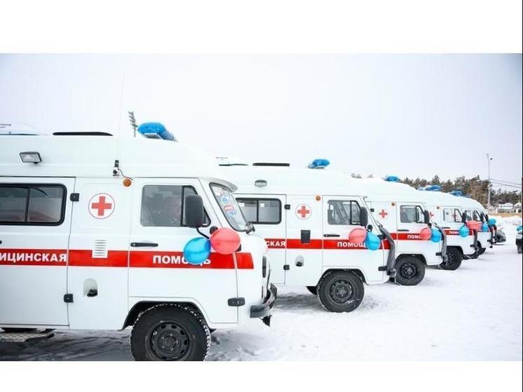 Больницы Якутии получили 157 новых автомобилей
