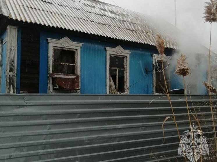 Под Астраханью сгорел жилой дом