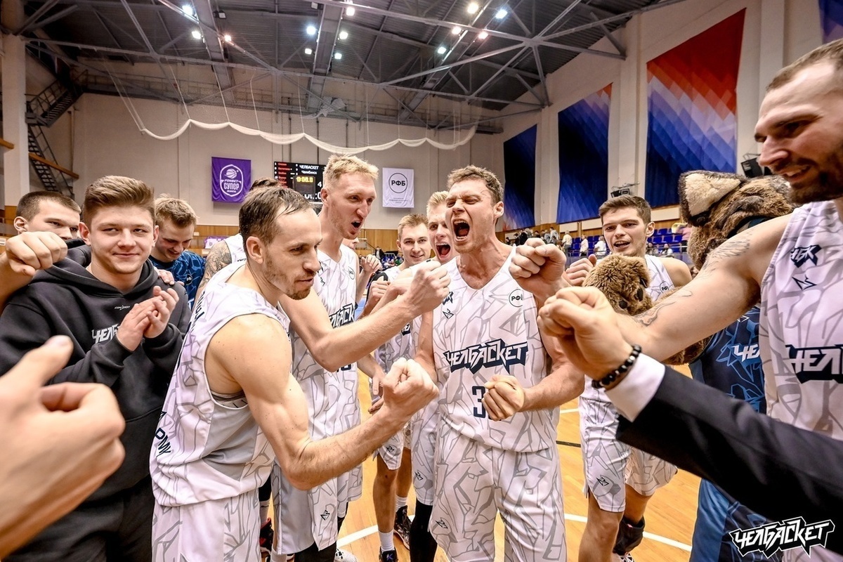 Челябинские баскетболисты обыграли лидера Суперлиги
