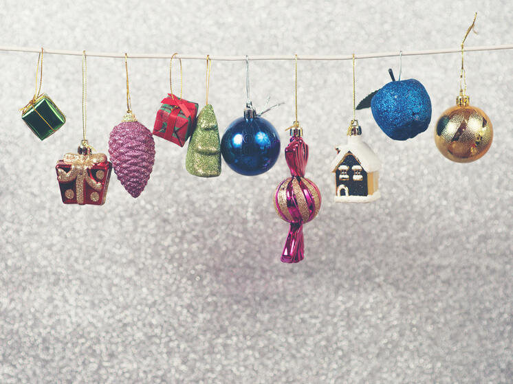 Уроженец Башкортостана уронил цены на новогодние игрушки в Петрозаводске