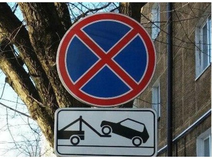 В Омске из-за морозов взлетели цены на услуги эвакуатора
