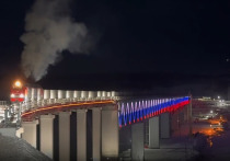 Президент России Владимир Путин 15 декабря лично дал старт железнодорожному движению по мосту через реку Тулома
