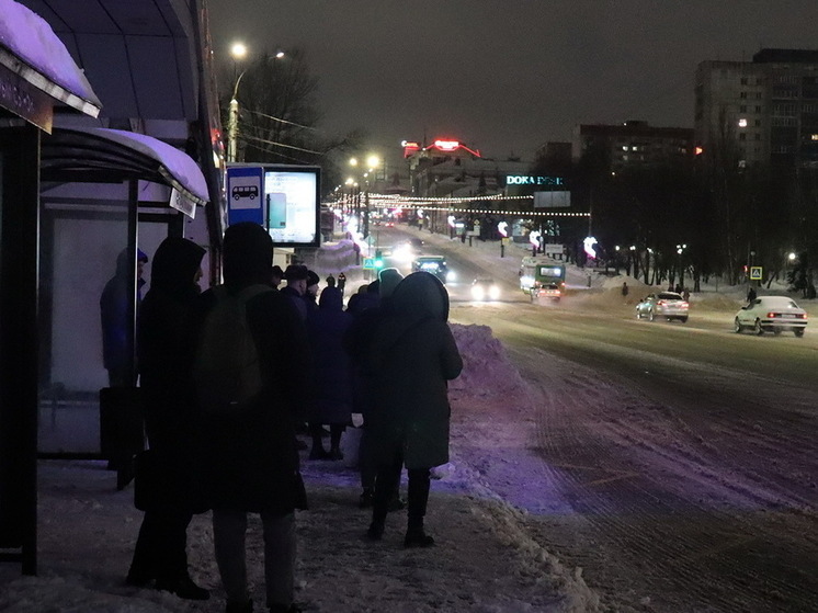 Из-за снегопада в Курске наблюдаются сбои в работе общественного транспорта
