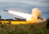 Вооруженные силы Украины (ВСУ) вынуждены экономить боеприпасы, пока российские войска ведут ответный огонь по украинским позициям с высокой интенсивностью, в пять-семь раз превышающей возможности ВСУ
