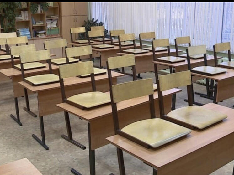 Школы Смоленска уйдут на внеплановые каникулы