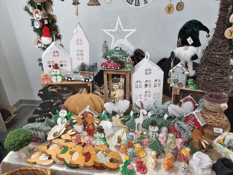 Смотрите, что продают в новогоднем Винтажном цеху в Петрозаводске