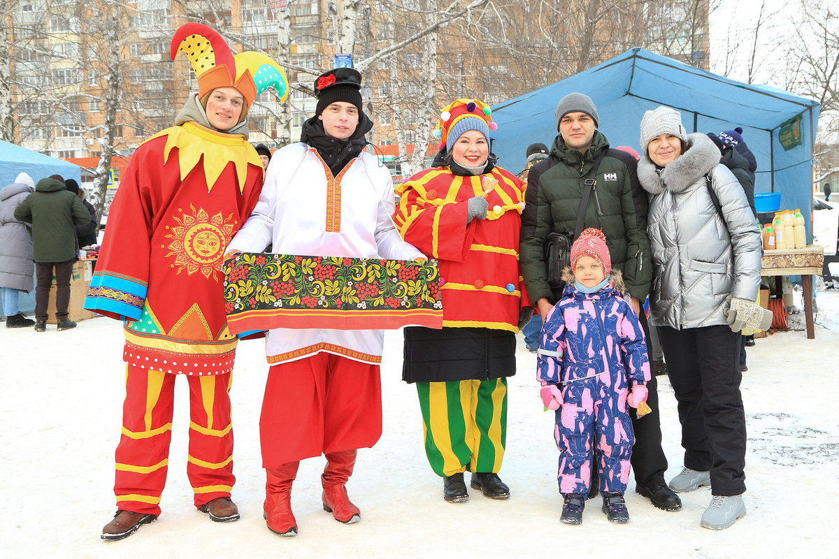 В Рязани у ТЦ «Кит» открылась обновлённая ярмарка выходного дня - МК Рязань