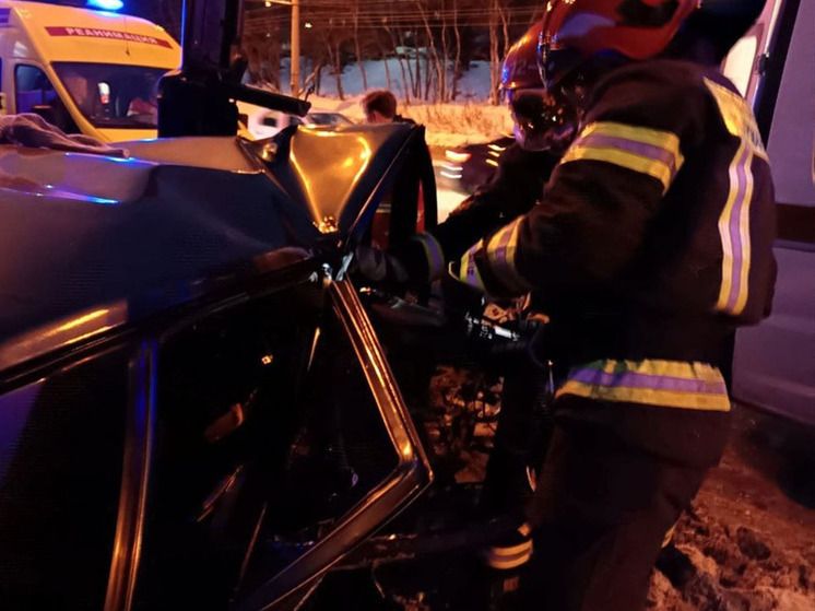 Два человека пострадали в результате ДТП на Кольском проспекте в Мурманске
