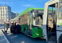 Глава города Оренбурга поручил усилить контроль за соблюдением расписания и интервалами движения общественного транспорта