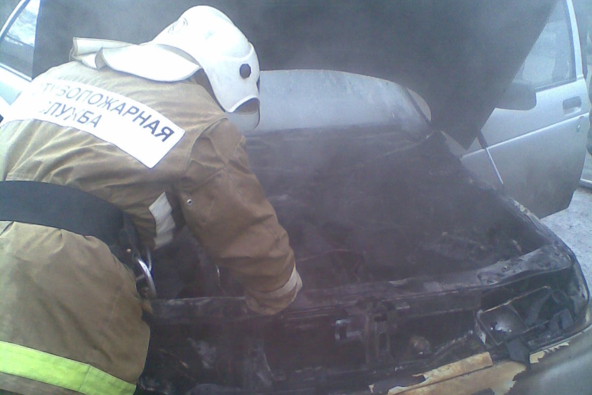 В Курской области сгорел автомобиль «Опель Омега»