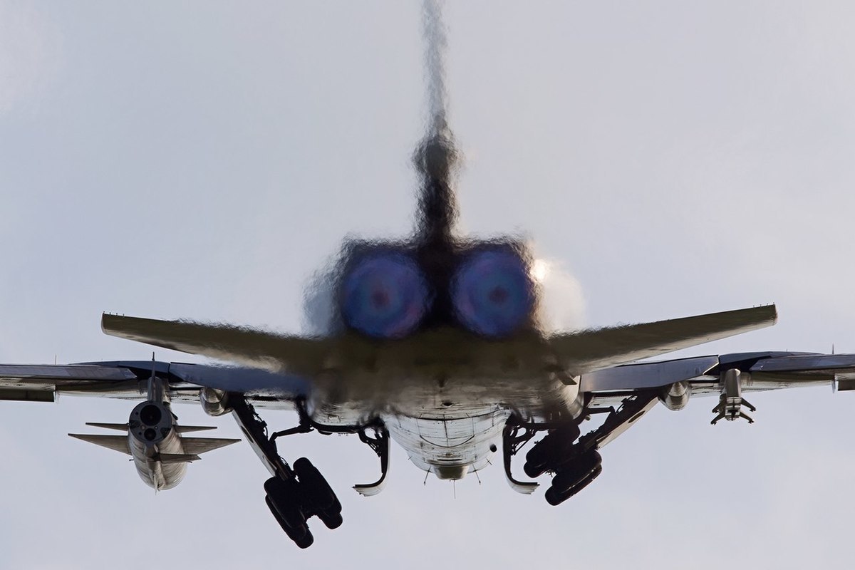 Бомбардировщики Ту-22М3 выполнили пятичасовой полет над Балтикой