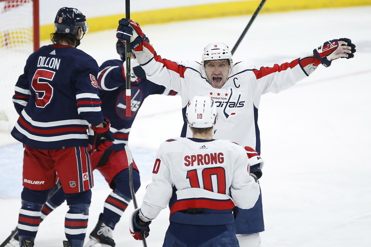 Ovechkin extended his record-breaking streak without scoring a goal in the NHL