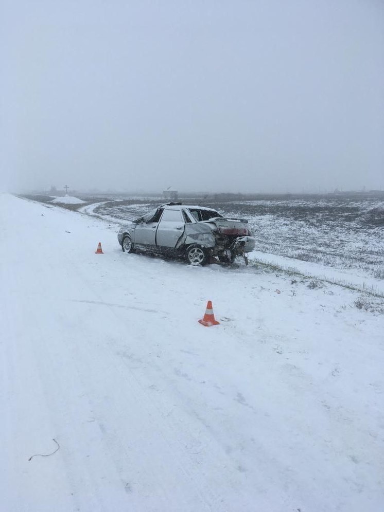Начинающий водитель спровоцировал ДТП на скользкой дороге на Ставрополье