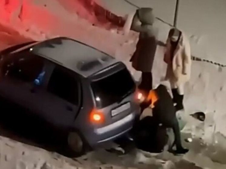 Курьер с битой напал на водителя в подмосковном Одинцово