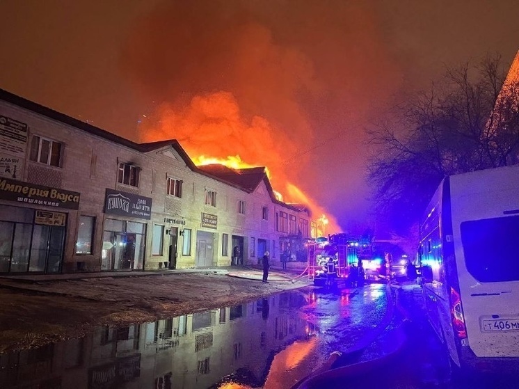 В Астрахани сгорела гостиница: погибла горничная