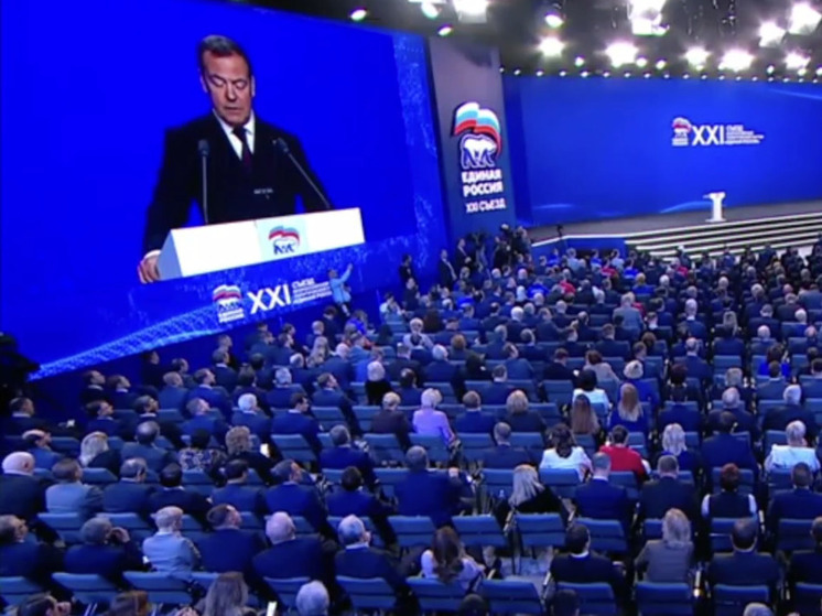 Медведев: Помощь новым субъектам России — задача исключительной важности