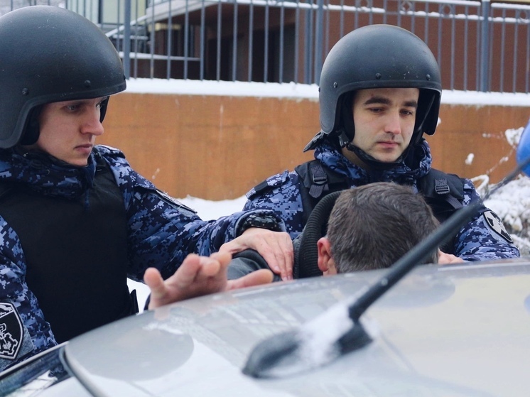 В Калининграде Росгвардейцы задержали дебошира в баре
