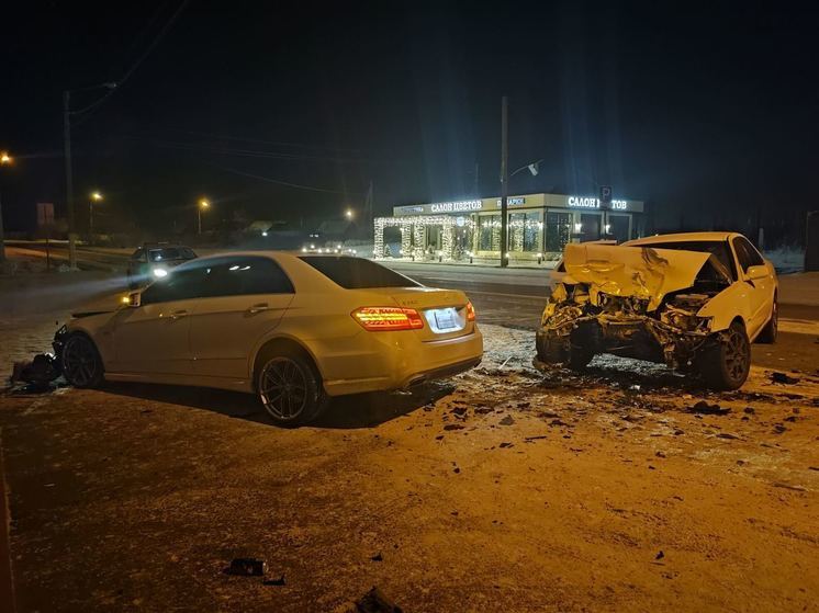 Пьяный водитель Mercedes-Benz попал в ДТП в Чите