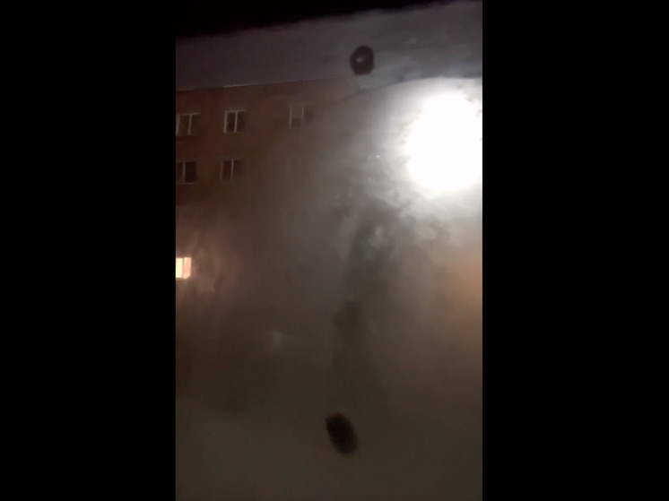 Подростки атаковали снежками жителей кузбасского города