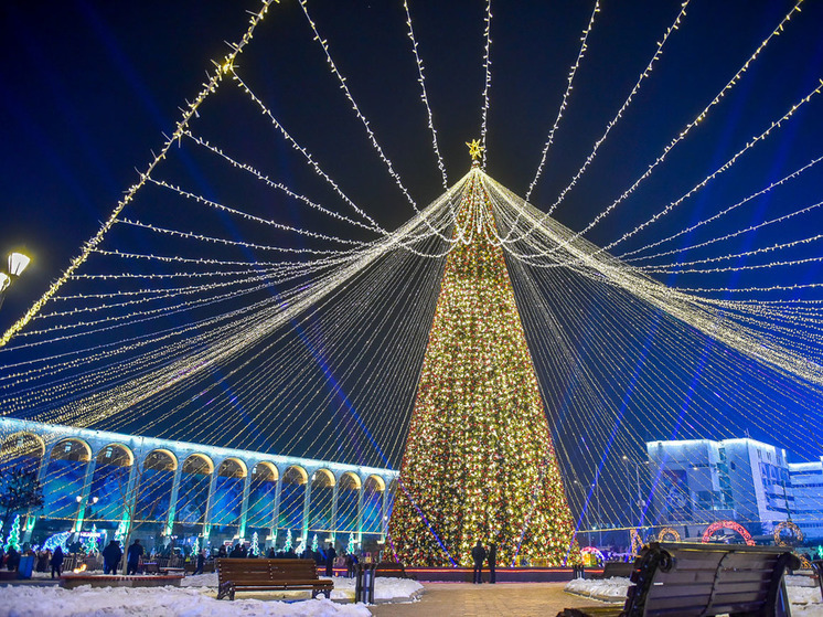 Город Бишкек подготовили к новогодним праздникам
