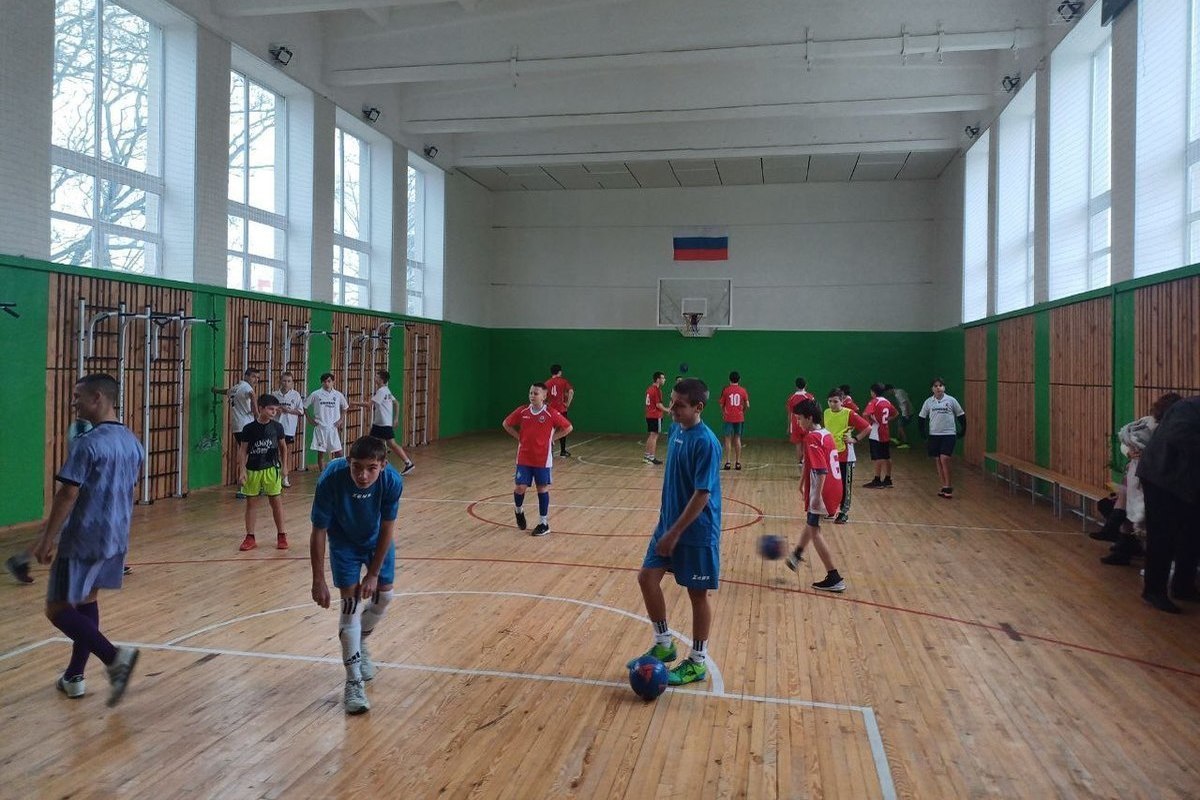 В Днепрорудном состоялся "Кубок Медведева" по мини-футболу