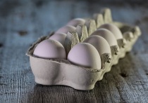 Совет Евразийской экономической комиссии (ЕЭК) сообщил о принятии решения об обнулении пошлин на импорт в РФ куриных яиц с января по 30 июня 2024 года