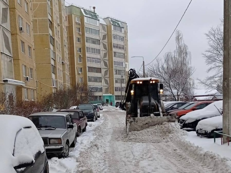 В Курске уже израсходовали 50% зимнего запаса пескосоляной смеси