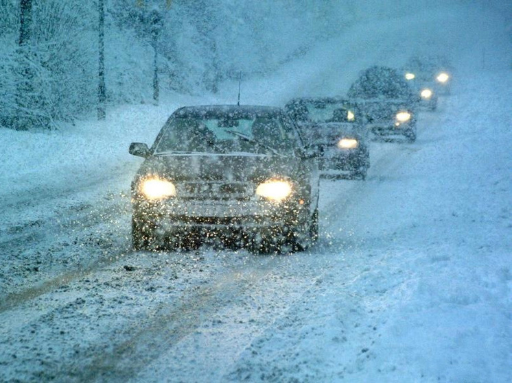 В Сургутском районе из-за погоды ограничивают скорость на автотрассах