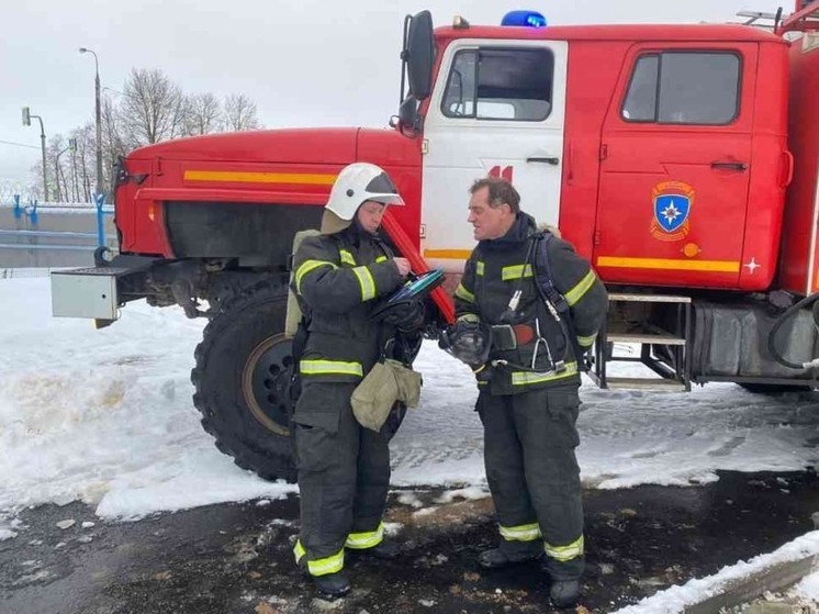 В Валдайском районе прошли пожарно-тактические учения