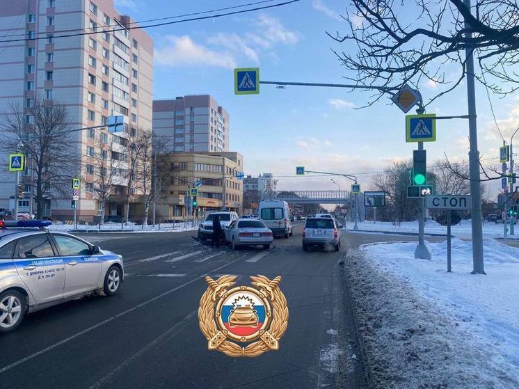 В ГИБДД озвучили подробности ДТП на перекрестке с новым светофором в Южно-Сахалинске