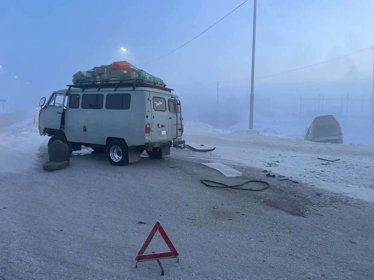 В Якутске в результате ДТП госпитализировали двух человек