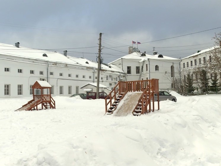 Ледяные горки в этом году переместились с площади Сусанина в Центральный парк