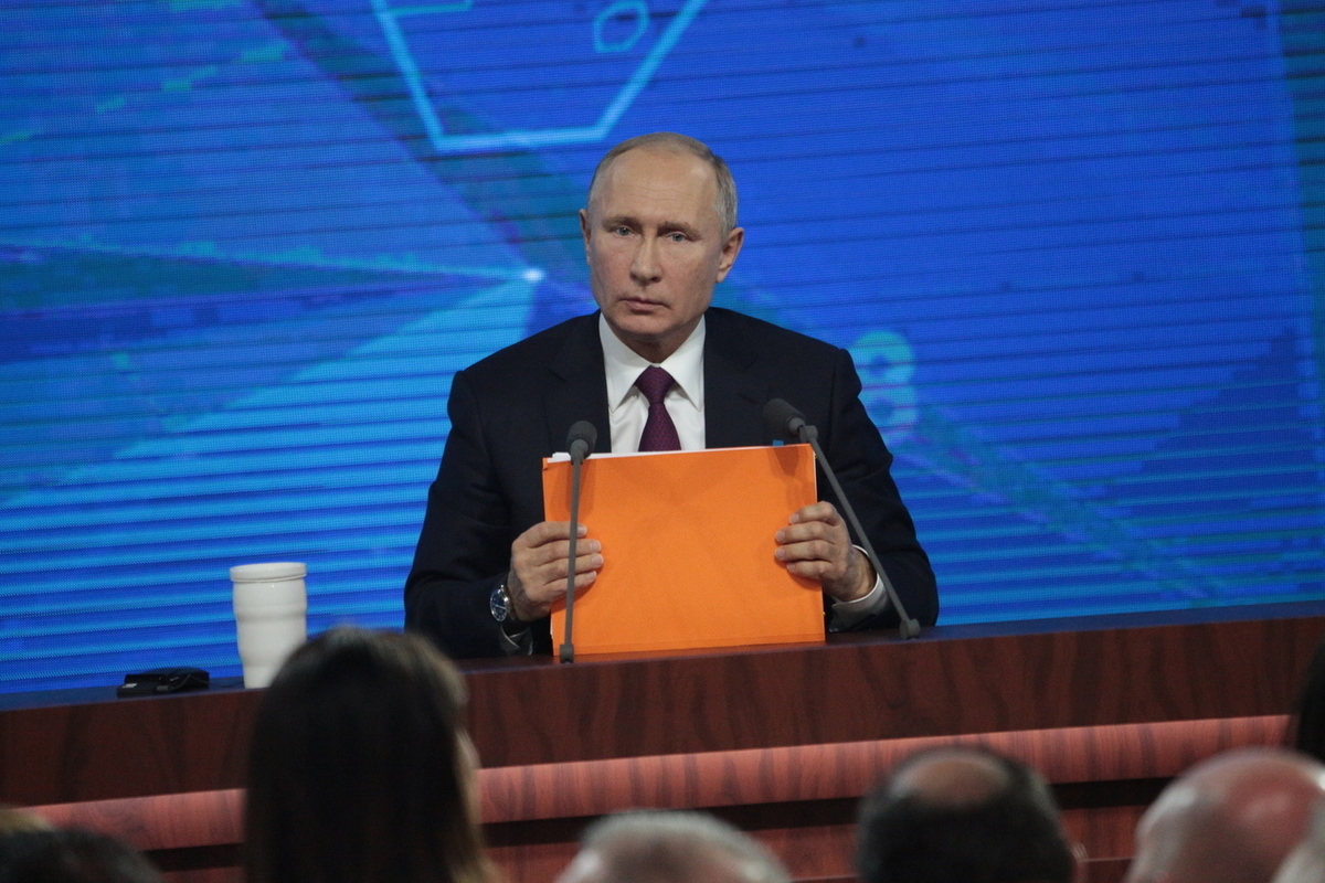 Путин пообещал посетить праздник «Алые паруса» в Петербурге