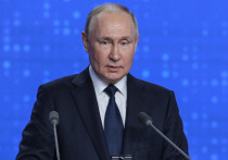 ВС РФ владеют инициативой в зоне СВО, заявил президент России Владимир Путин в ходе заседания коллегии Минобороны