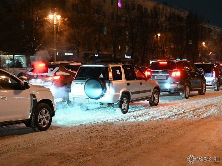 Девятибалльные пробки парализовали движение в Кемерове