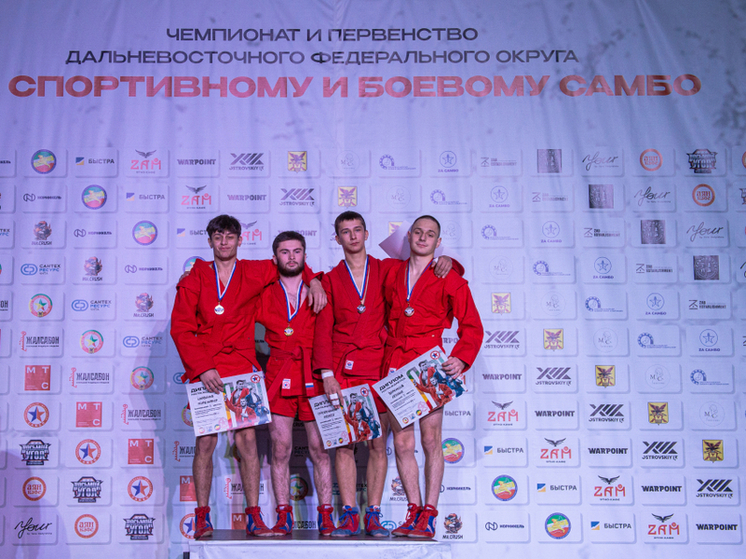Самбисты Забайкалья завоевали больше 20 медалей на Первенстве и чемпионате ДФО