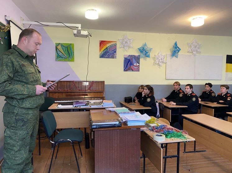 Офицер СК России провёл лекцию скадовским кадетам