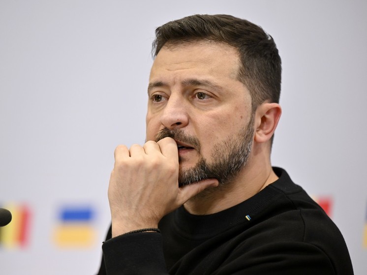 Зеленский решил ответить на украинском языке журналисту, задавшему вопрос на русском